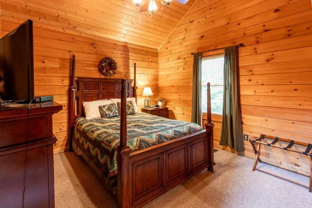 Nice View Fireplace, Hot Tub, Porch Bed, Private Sevierville Exterior foto
